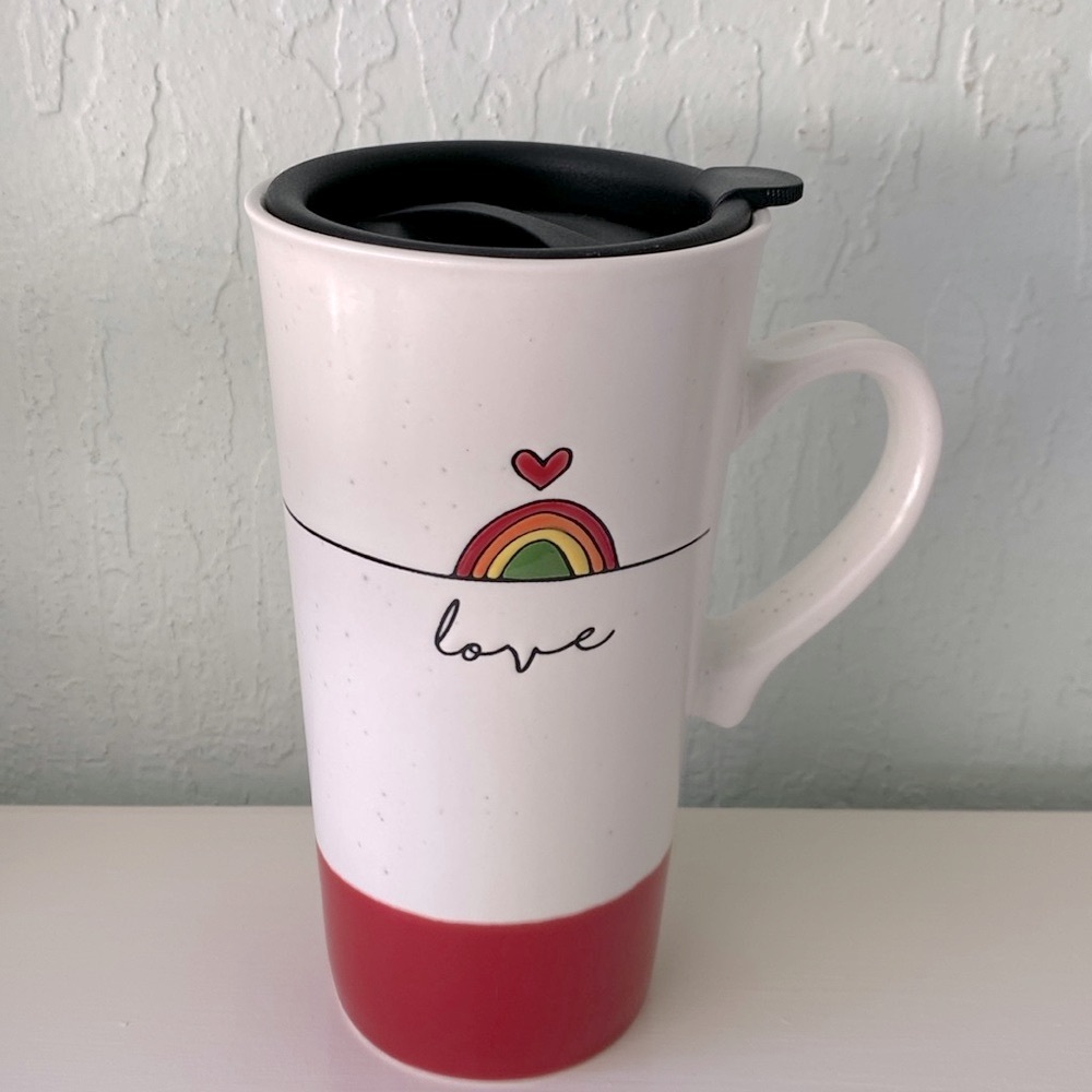 NWOT Ceramic Tall Mug w/Lid 🌈❤️